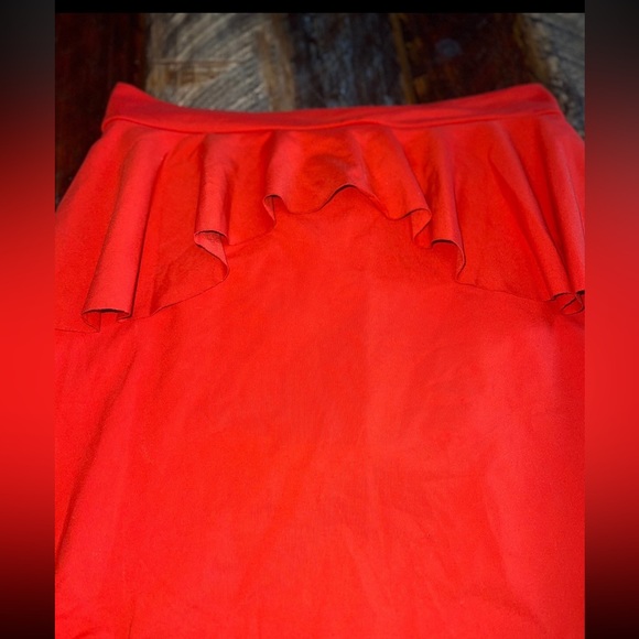 BEBE womens mini peplum skirt red size M - Picture 2 of 5